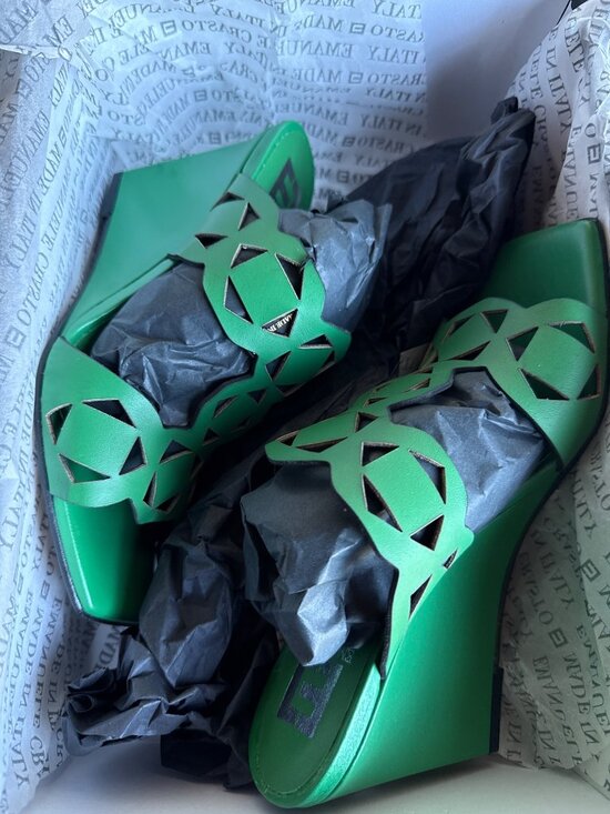 Emanuel Crasto Shoes - Emanuel Crasto Laser-Cut Wedge Sandals  Leather Green Italy-Made Size 38 New